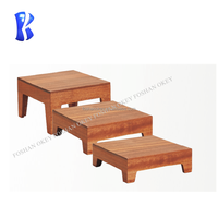 OKEY Présentoirs à buffet à 3 niveaux, Supports de présentation alimentaire pour fêtes, Rehausseurs de table de buffet, Ensemble de rehausseurs en bois