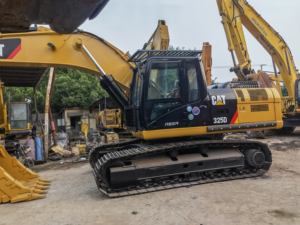 Excavatrice sur chenilles hydraulique Caterpillar 325D d'occasion à vendre – Moteur, boîte de vitesses, pompe à engrenages, PLC, moteur d'origine – 25 tonnes - Product Image 2