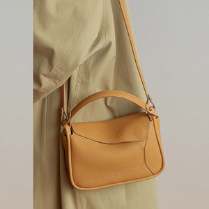 Sac en cuir de vachette souple avec bandoulière, sac rétro et simple à grande capacité pour femme - Product Image 6