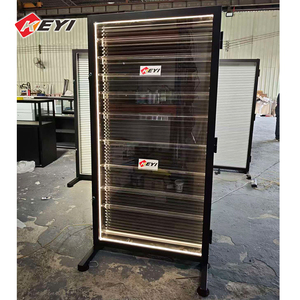 Exhibidor de Pared Metálico Negro para Tarjetas Coleccionables, con Iluminación LED y Cerradura, para Tiendas de TCG - Product Image 1