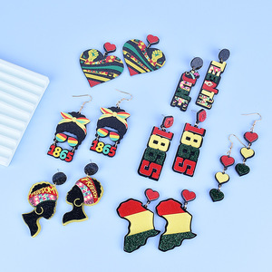 Pendientes de acrílico con diseño de Juneteenth para celebrar la libertad y la igualdad afroamericana, pendientes con temática de la celebración de la libertad negra de 1865 - Product Image 1