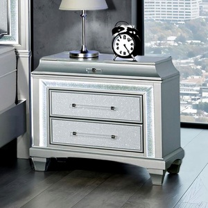 Comodino Stile Glamour con Maniglie in Acrilico, Luce LED e Finiture in Finto Cristallo, Arredamento Camera da Letto Grigio - Product Image 5