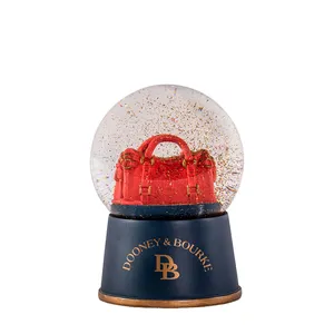 Regali promozionali Polyresin Custom Glass Snowball Ornaments artigianato snowglobes fatti a mano