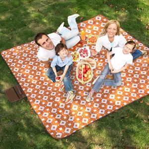 Portable Quilted <b>Blanket</b> With Geometric Pattern Roll up Design Carry Handle Outdoor <b>Picnic</b> Mat - Product Image 3