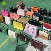 Sacs d'Occasion de Marques Diverses, Sacs à Main et Sacs Bandoulière Seconde Main pour Femme, Sacs de Friperie en Balles