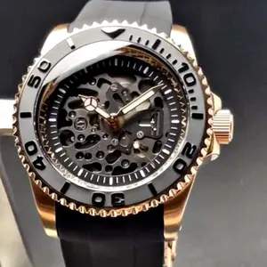 Montre mécanique de plongée en or rose pour hommes SUB Skeleton Hollow SEIK NH72 Mouvement 200m Montres étanches en acier Bande élastique incurvée