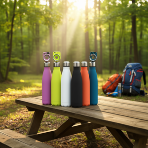 Bouteille d'eau en plastique OEM ODM 500ml avec couvercle porte-téléphone, infuseur à thé et cordon pour la gym, le sport, le camping, écologique et minimaliste - Product Image 2