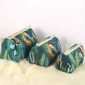 Juego de Bolsas de Aseo y Cosméticos de Algodón Acolchado Hechas a Mano, Estilo Bohemio, con Cierre de Cremallera y Cadenas, con Diseño Floral - Product Image 3