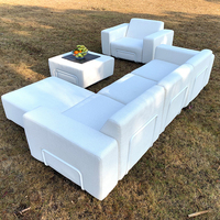 Canapé compressé moderne au design unique, confortable pour jardin et terrasse, idéal pour l'extérieur