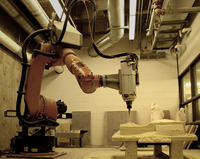 Sculpture 3D bras de robot à 6 axes gravure CNC pour pierre de mousse de bois
