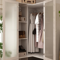 Armoire d'angle moderne en forme de L avec six étagères intérieures, penderie en bois avec tringle amovible pour salon et salle à manger