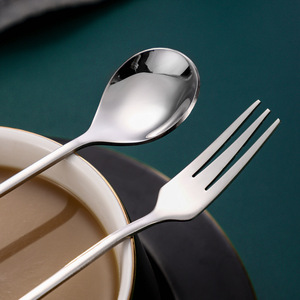 Juego de cuchara y tenedor de plumas, utensilios de postre de acero inoxidable 304 de colores para mezclar pasteles, frutas y café - Product Image 4