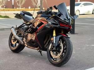 QJMOTOR1 SRK600 Moto sportive haut de gamme 600cc à quatre cylindres en ligne refroidie par liquide pour la performance urbaine et sur circuit - Product Image 2