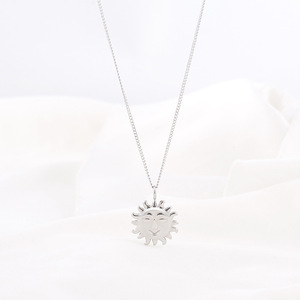 Collar con Colgante de Sol de Dibujos Animados, Acero Inoxidable, Joyería Minimalista de Moda, Regalo - Product Image 2