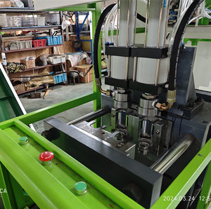 High Quality 50ml to <strong>2Ltr</strong> 2 Cavity Auto Drop <strong>Water</strong> Plastic PET <strong>Bottle</strong> Maker Blower Semi Automatic PET Blowing Machine - Product Image 2