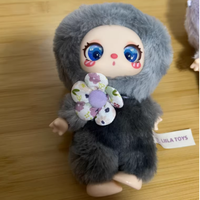 Liila Lucky Cat V1 – Boîte Mystère de Produits de Haute Qualité, Cadeau Peluche Vinyle Mignonne, Poupée Surprise, Boîte Mystère Tendance, Jouet Pendentif