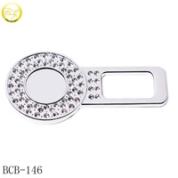 Boucle de ceinture de sécurité personnalisée avec logo doré, en alliage de zinc, connecteur de ceinture de sécurité en métal pour voiture, accessoire automobile