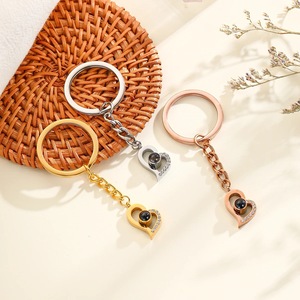 <span class=keywords><strong>Llavero</strong></span> de Proyección en Forma de Corazón de Acero Inoxidable Más Vendido, Personalizado con <span class=keywords><strong>Foto</strong></span> a Color de una Sola Pieza, Ideal para Viajes Festivos - Product Image 1