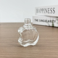 Usine 10ml clair pomme voiture parfum diffuseur désodorisant bouteille vide suspendu rituels voiture parfum bouteille avec couvercle en bois de Lotus