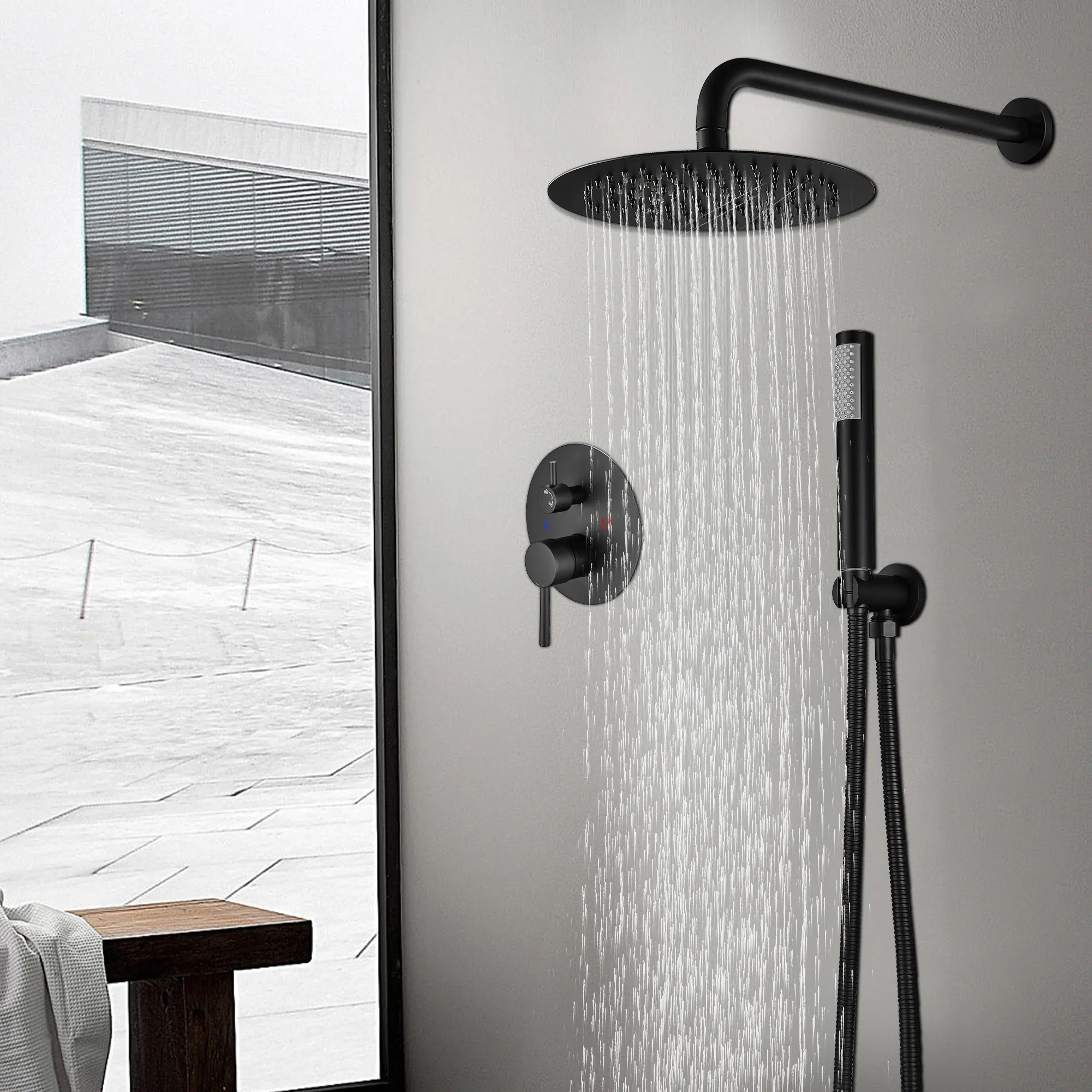 Set di rubinetti per doccia neri opachi Set di miscelatori per doccia a cascata a pioggia con montaggio a parete