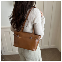 Sac à main pour femme de grande capacité, élégant et minimaliste, polyvalent pour le travail, sac à bandoulière zippé de style vintage haut de gamme