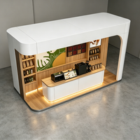 Bois brut tout compris Mall drinks kiosque encastré dans une armoire lumineuse