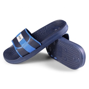 Pantoufles d'extérieur pour hommes de haute qualité Sandales à glissière avec logo personnalisé avec <span class=keywords><strong>mules</strong></span> légères à la mode pour l'hiver - Product Image 3