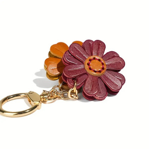 Custom Hot Selling flower <b>keychain</b> fashion Bag Charms Genuine pu <b>Leather</b> Metal <b>Keychain</b> Gifts - Product Image 2