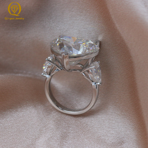 Anillo de Diamantes en Forma de Corazón de Gran Tamaño, Diseño Clásico de Tres Piedras, Oro de 18K, Diamante Sintético de Alta Claridad, Color D, Personalizado para Aniversario - Product Image 2