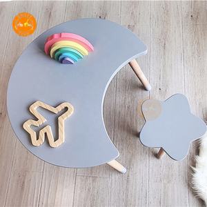 Style attrayant en bois enfants Table chaise ensemble lune et étoile forme maternelle bébé chambre meubles <span class=keywords><strong>petit</strong></span> <span class=keywords><strong>bureau</strong></span> - Product Image 5