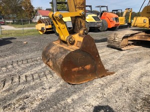 Excavatrice sur chenilles multifonctionnelle d'origine américaine d'occasion Hyundai HX220HD Moteur Yanmar Roulement de moteur Pompe à engrenages à haut rendement - Product Image 5