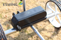 Chariot de golf à distance intelligent en acier inoxydable de haute qualité 24V 10Ah avec frein de stationnement automatique à moteur sans balais et longue portée