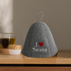 Un chapeau de sauna en pure laine qui porte votre nom de marque comme un symbole d'<span class=keywords><strong>honneur</strong></span>, <span class=keywords><strong>tout</strong></span> en laissant la chaleur <span class=keywords><strong>à</strong></span> la porte. - Product Image 6