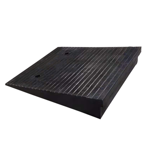 Rampa de Entrada de Perfil Bajo para una Transición Suave del Vehículo, Rampa de Goma Resistente para Evitar Daños al Chasis - Product Image 4