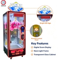Machine de jeu 'Coupe ton Prix' Lucky 7, modèle 'Factory Cut Prize', blanc rose, en Métal/Acrylique/Verre, personnalisable pour le marché britannique