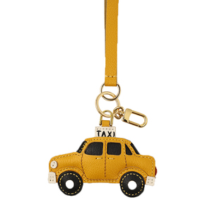 Llavero de cuero con diseño de taxi hecho a mano Zenos, colgante decorativo para bolso cosido a mano, coleccionable de arte de Guangdong - Product Image 1