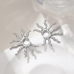 Pendientes de Aro de Acero Inoxidable con Forma de Sol Irregular, Resistentes al Agua, Novedad 2026, para Mujer - Product Image 4