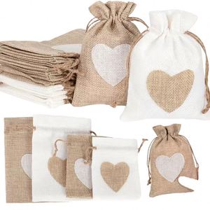 Sacs à cordon en toile de jute et lin en forme de petit cœur, vente en gros, pour emballage de bonbons et cadeaux de mariage et d'anniversaire - Product Image 1