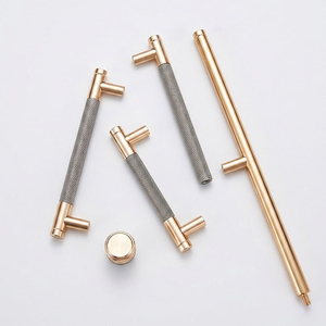 Manijas y Perillas Doradas Cepilladas, Herrajes de Aluminio Texturizado para Gabinetes, Accesorios de Cocina Marrón Mocha con Manija en T - Product Image 2