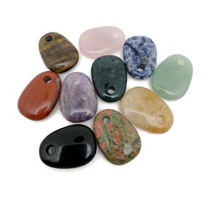 Colgante de Cristal Trapezoidal [Boho] de Venta al por Mayor, Piedra Decorativa de Cristal para Atraer la Riqueza, Piedra Natural Tallada y Triturada - Product Image 1
