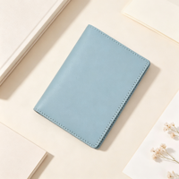 Porte-passeport pour femme en cuir PU léger, fin, portable, avec blocage RFID, motif et couleur personnalisés, pour les voyages et le quotidien