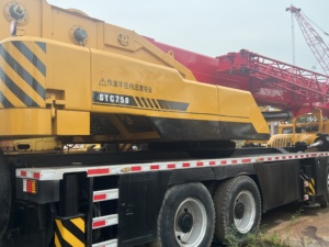 Grue d'occasion STC750H 75 tonnes Shanghai STC SAC en bon état à prix réduit - Vente flash - Product Image 2