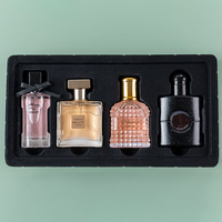 Coffrets de parfums et boîtes cadeaux personnalisées en gros pour femmes, avec une fragrance fraîche, longue durée et élégante.