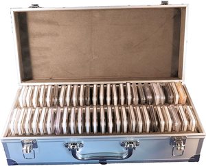 50 सिक्कों के लिए एल्यूमीनियम स्लैब के मामले ले जाने वाले उच्च गुणवत्ता वाले भंडारण के साथ एल्यूमीनियम कठोर कैरी मामले काले चांदी के भंडारण मामले - Product Image 4