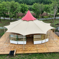 Tente de luxe 8x8m pour l'extérieur, haut de gamme, imperméable, pour les centres de villégiature et les centres d'activités