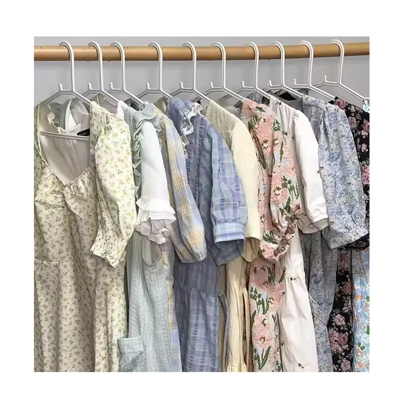 מכירה ישירה במפעל שמלות סיטונאי נשים ליידי ביגוד אלגנטי בגדי מלאי מעורבים חבילות מפעל שמלת ילדה מהודרת