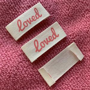 Etiqueta de cuello de algodón seguro de nuevo diseño, etiqueta de algodón de impresión de material orgánico con pliegue final - Product Image 1