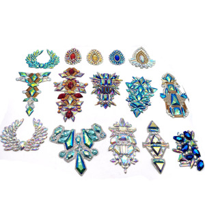 Appliques thermocollantes en strass et garnitures en résine pour costumes de carnaval <span class=keywords><strong>Rio</strong></span> et Trinidad 2026 – Idéales pour les événements et la décoration - Product Image 1