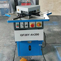 Vente chaude 90 degrés angle hydraulique machine de découpe 4X200 tuyau en acier perceuse tuyau carré rainurage poinçonneuse