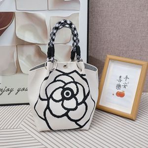Borse a Mano Personalizzate in Maglia, Borsa con Fibbia Fatta a Mano, Borse da Donna alla Moda - Product Image 5